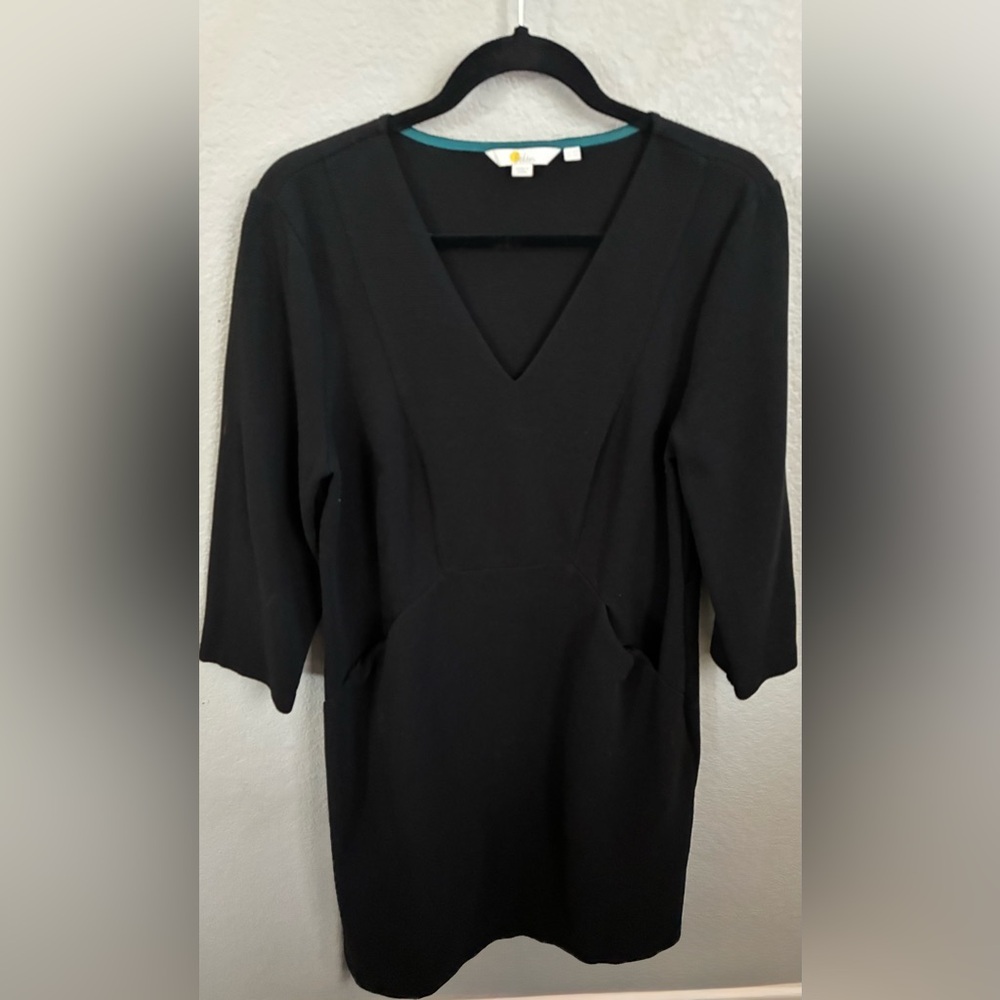 Boden Black V-Neck Women’s Dress with 3/4 Sleeves